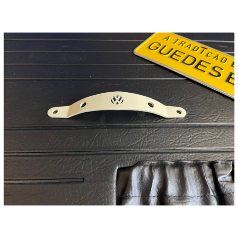 PUXADOR PORTA METAL BEGE COM LOGO NA FORRAÇÃO (4)